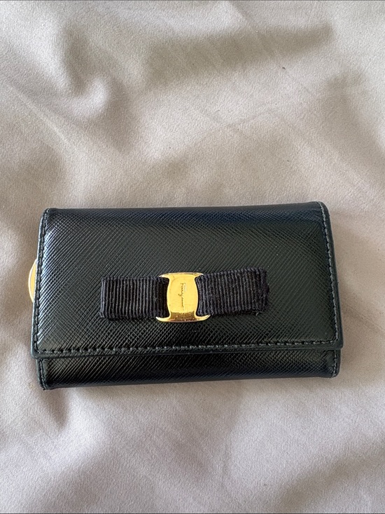 Salvatore Ferragamo Accessories - Salvatore Ferragamo Vara Bow Saffiano Leather 6 Key Holder Wallet Black Gold